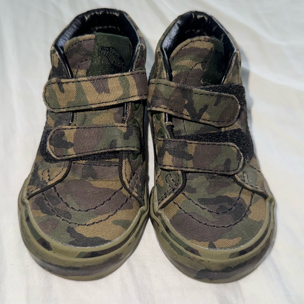 Vans Camo Velcro Shoes